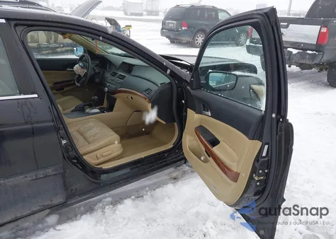 2011 Honda Accord 3.5 Ex-L from USA, damaged, VIN 1HGCP3F80BA014423